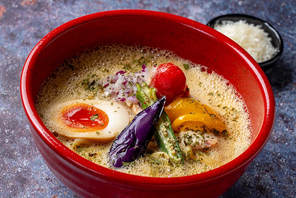 〆まで激ウマ確定！白鶏舎の旨辛スパイス鶏白湯🍜🔥