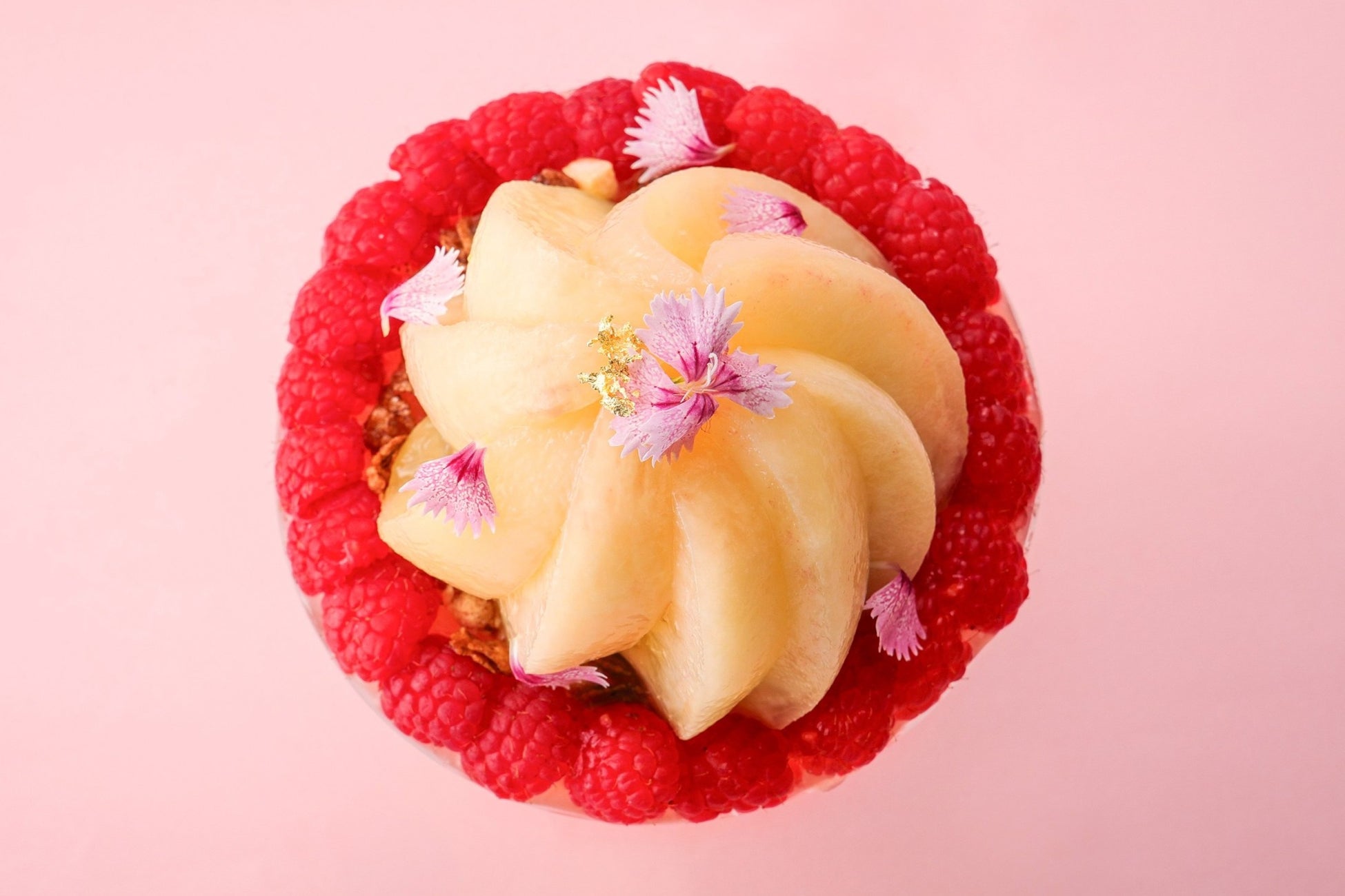 激ウマ確定！まるで風船なまるごと桃パフェが超話題！🍑✨