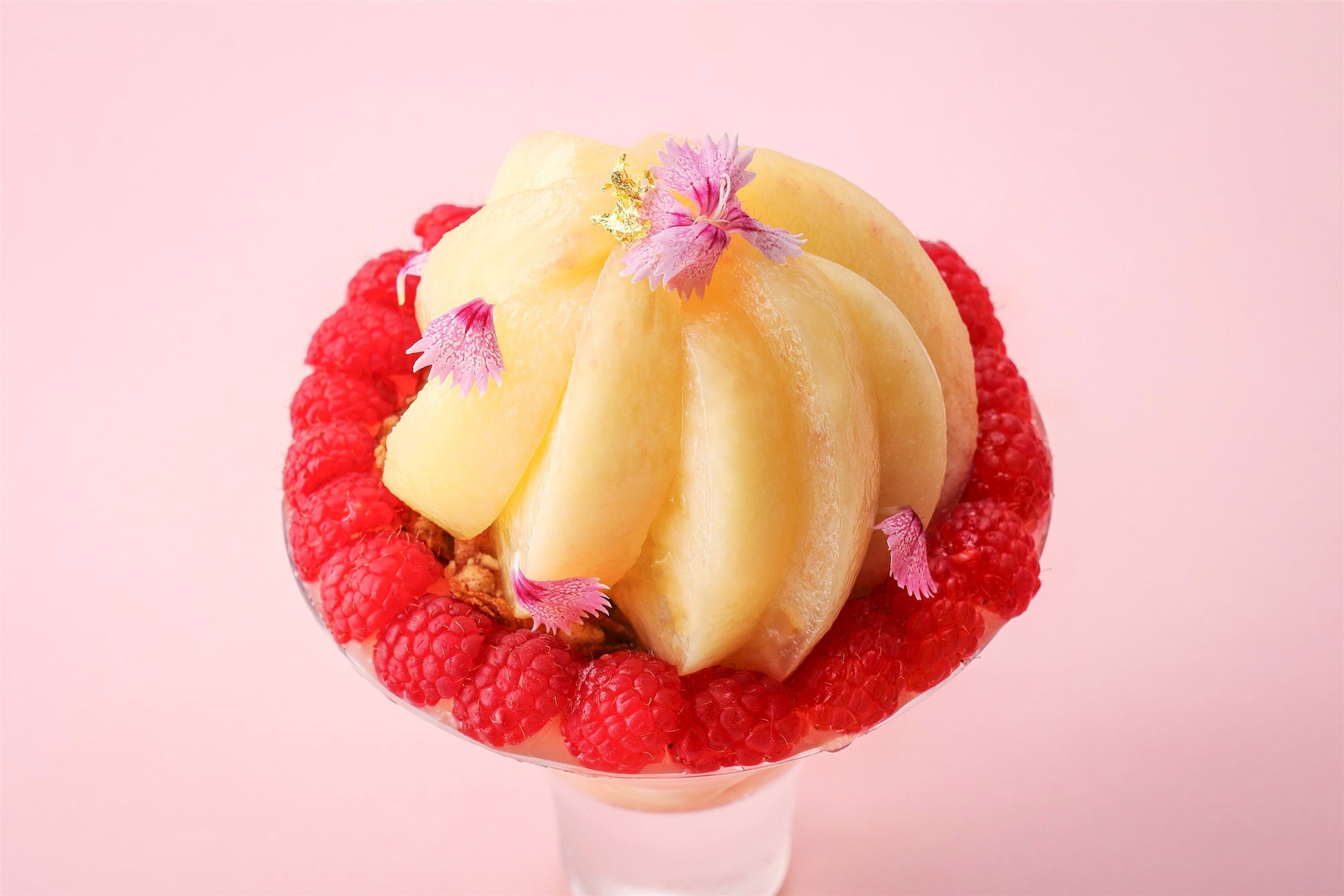 激ウマ確定！まるで風船なまるごと桃パフェが超話題！🍑✨