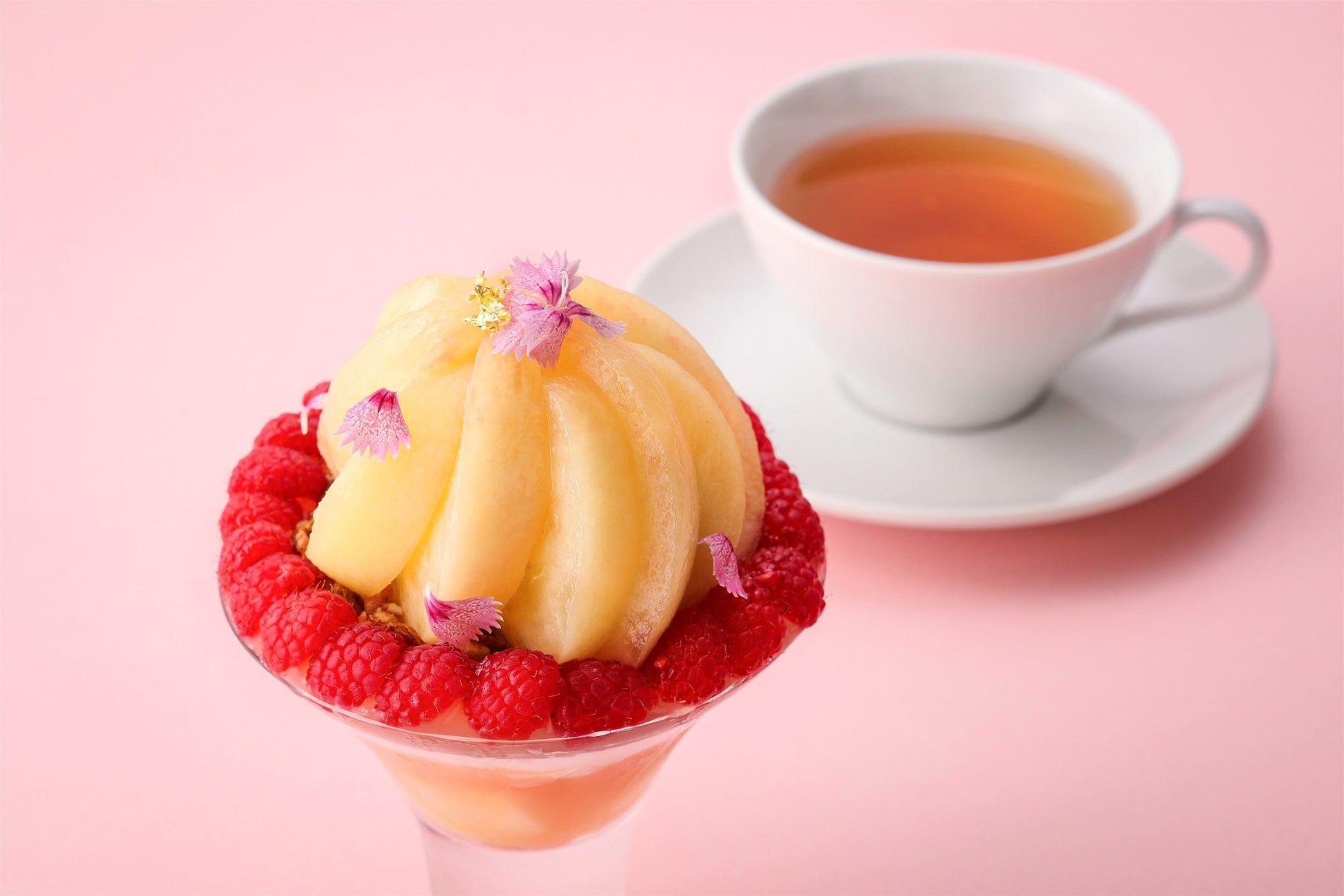 激ウマ確定！まるで風船なまるごと桃パフェが超話題！🍑✨