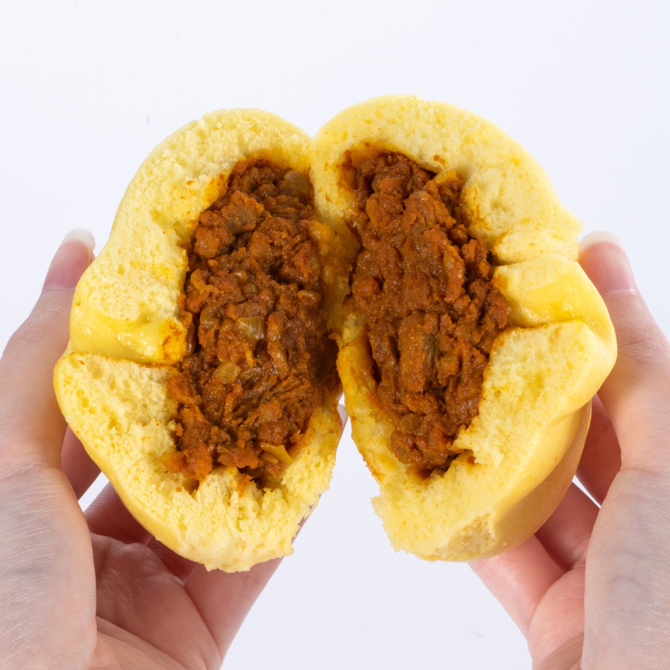 期間限定!豚まんウァン激ウマカレーまん必食🍛😋