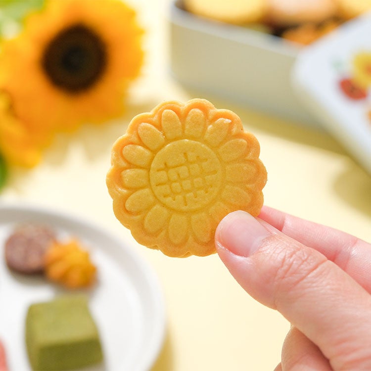 超話題!スナックミーのるんっと夏クッキー缶🍋✨