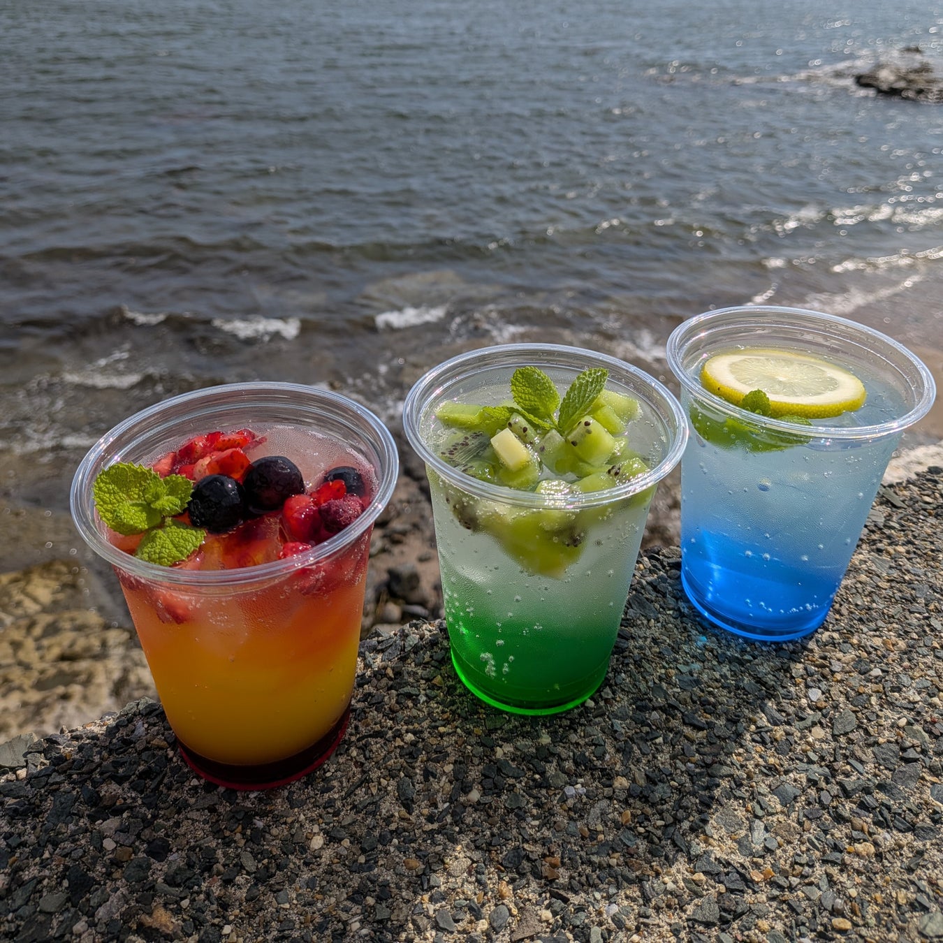 超話題！知多半島でカラフル果肉ドリンク＆貸切涼空間🍹🎐