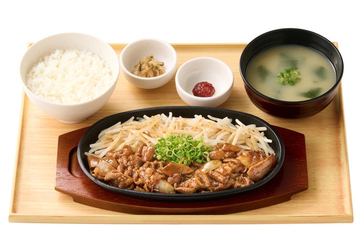 やよい軒!鉄板カルビホルモン焼🔥特製味噌だれが激ウマ確定!