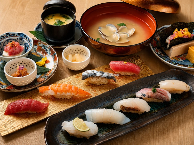 回らない寿司」が激ウマ3500円!🍣日本橋二ノ宮15品😋