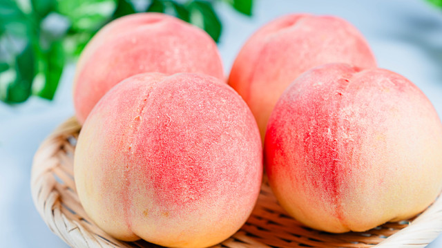激ウマ確定！まるで風船なまるごと桃パフェが超話題！🍑✨