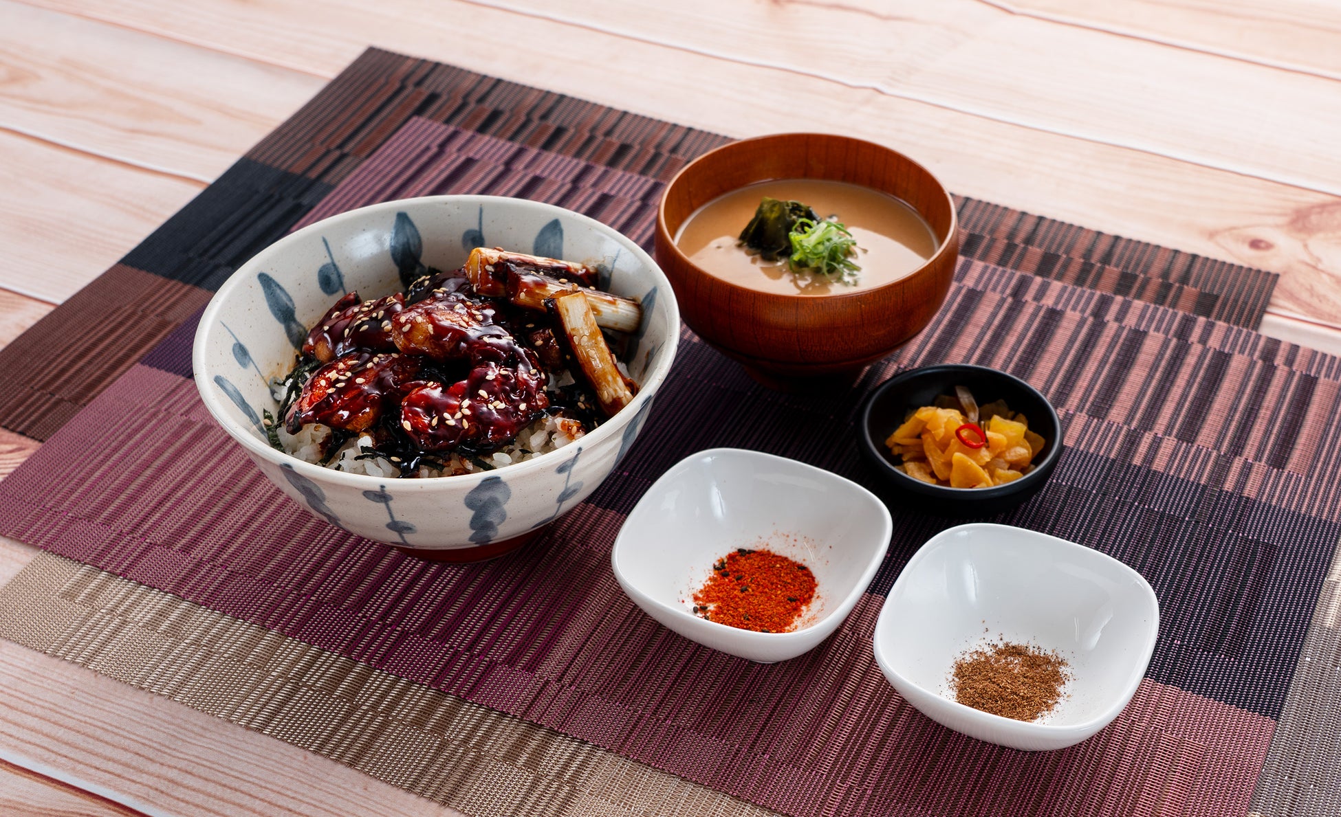 宮本むなし！ご当地めし焼鳥＆肉玉丼が激ウマ確定😋✨