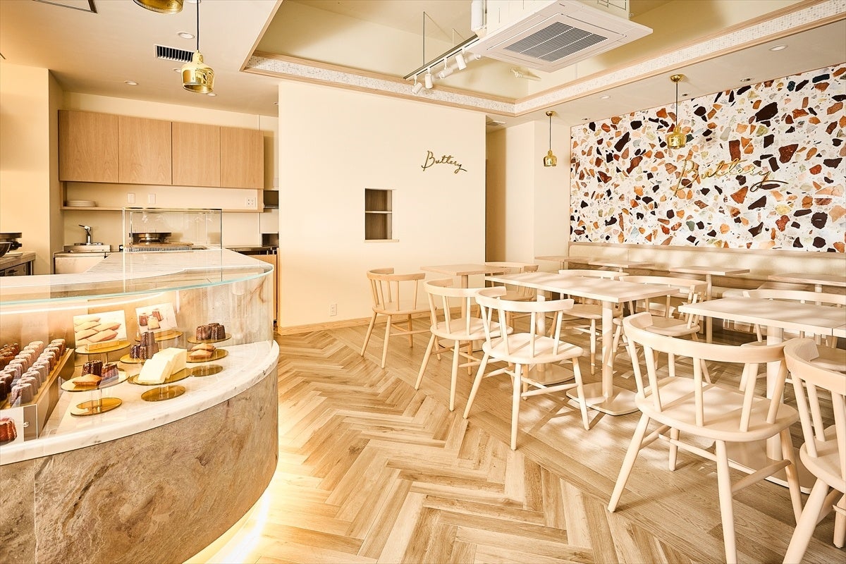 Buttery Cafeのメロンミルクレープ、発酵バターで激