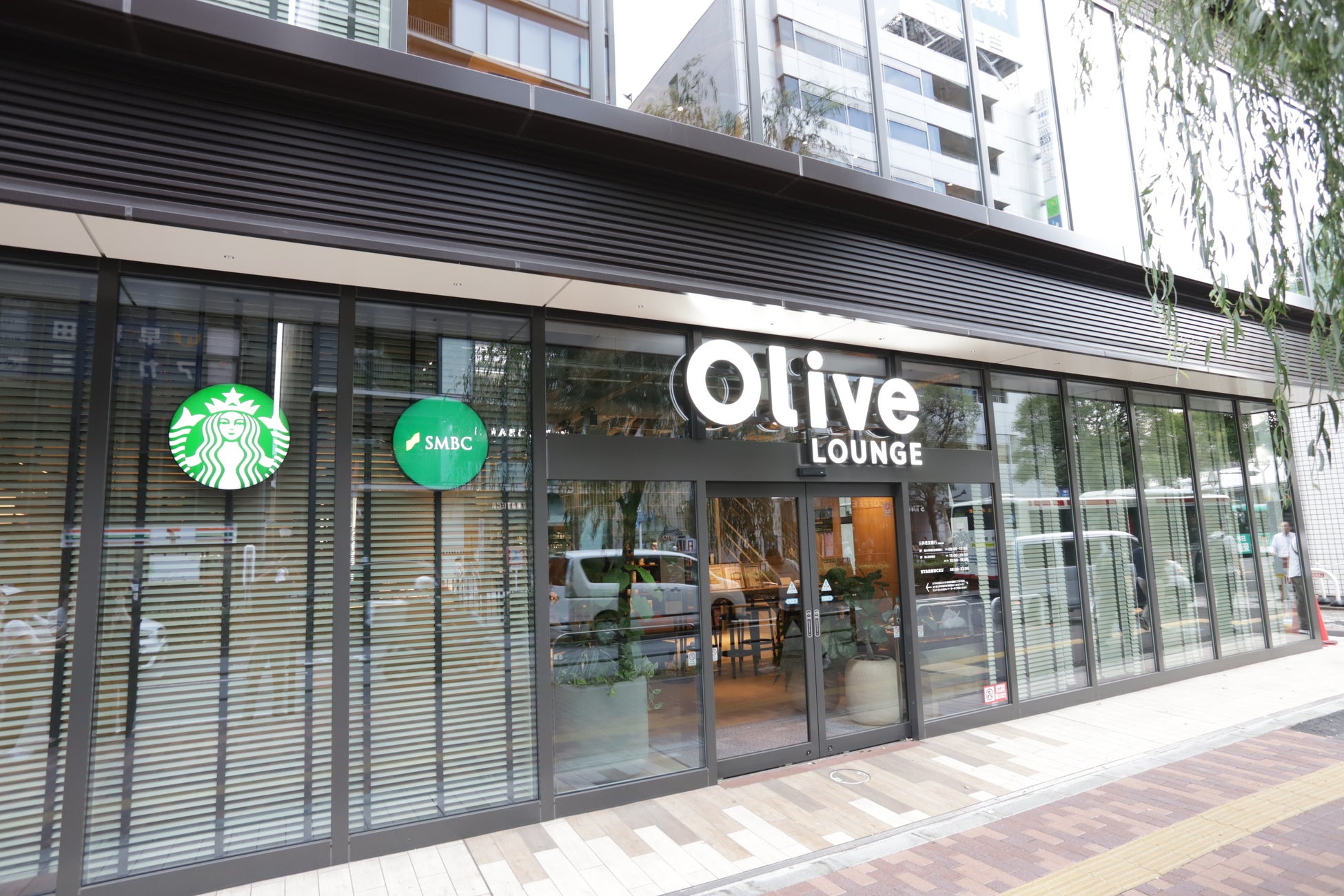 激ウマ確定!?吉祥寺の銀行カフェOlive LOUNGE☕️