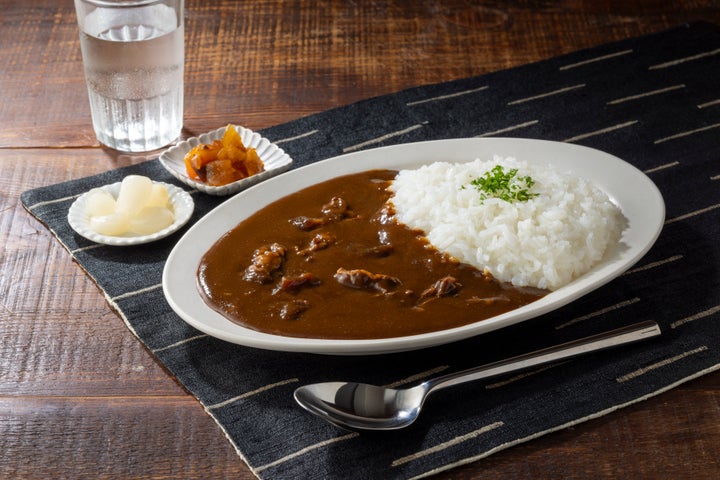 超話題!吉野家黒カレー本日解禁!激ウマ必食🍛🎉