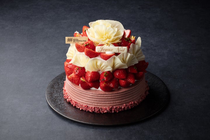 ホテルメトロポリタン長野30周年！苺30個ケーキ🍓必食の激ウ