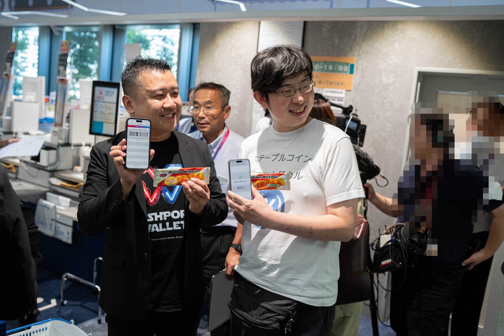 超話題！ローソンで日本初コイン決済グルメGET🛒🚀