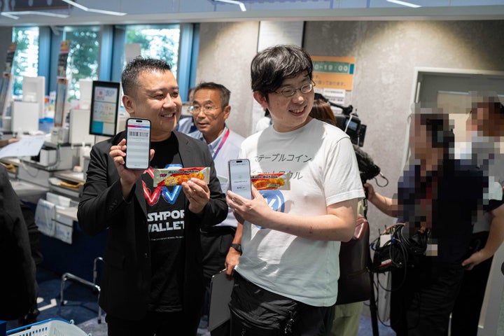 超話題！ローソンで日本初コイン決済グルメGET🛒🚀