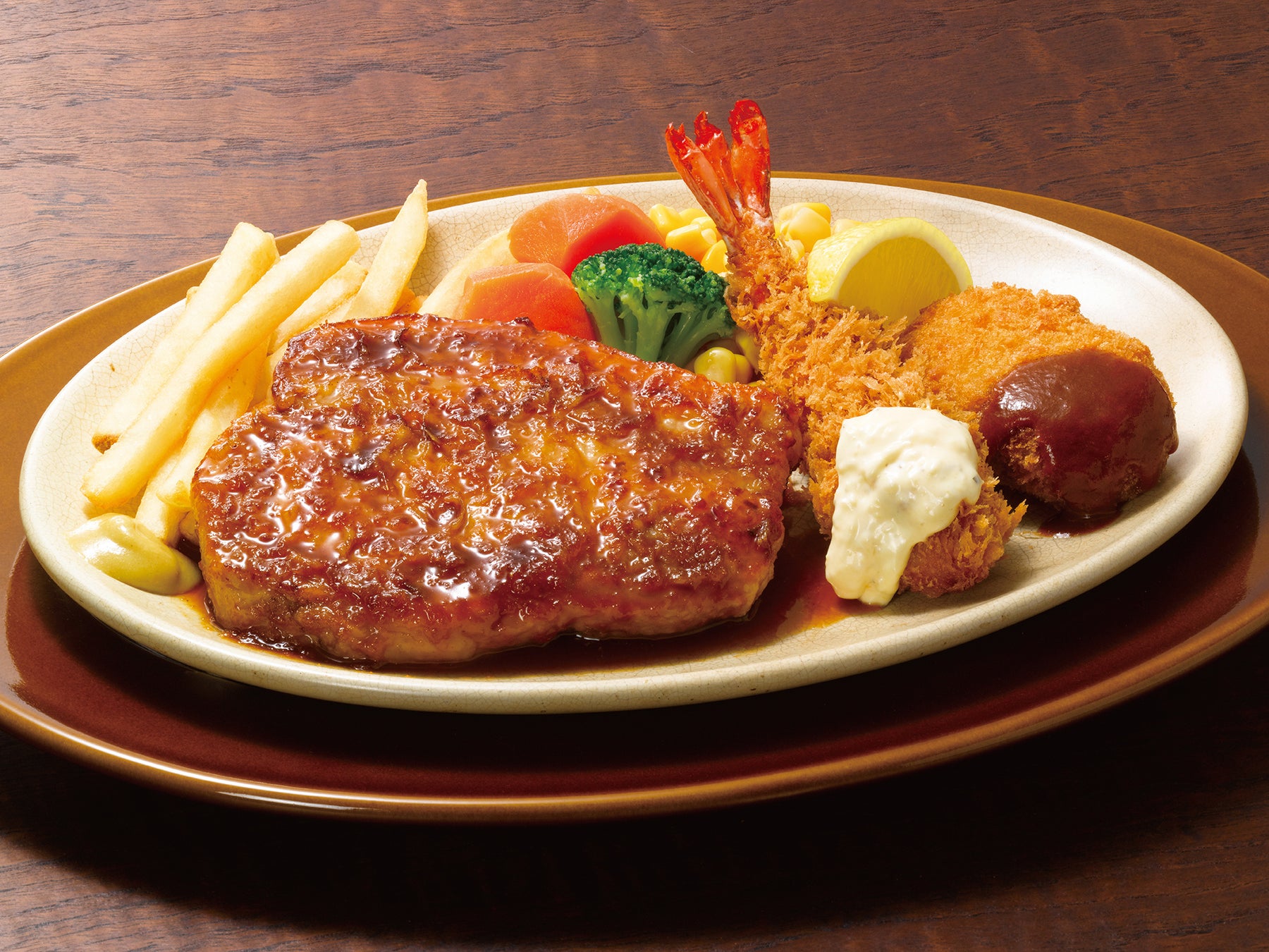 ロイホ55周年！超話題の新世界メニューを必食🤤🌍