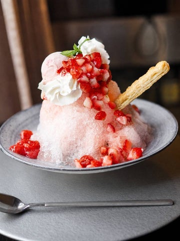 超話題🍓お亀堂の「規格外贅沢パフェ氷」は1日5食限定✨必食