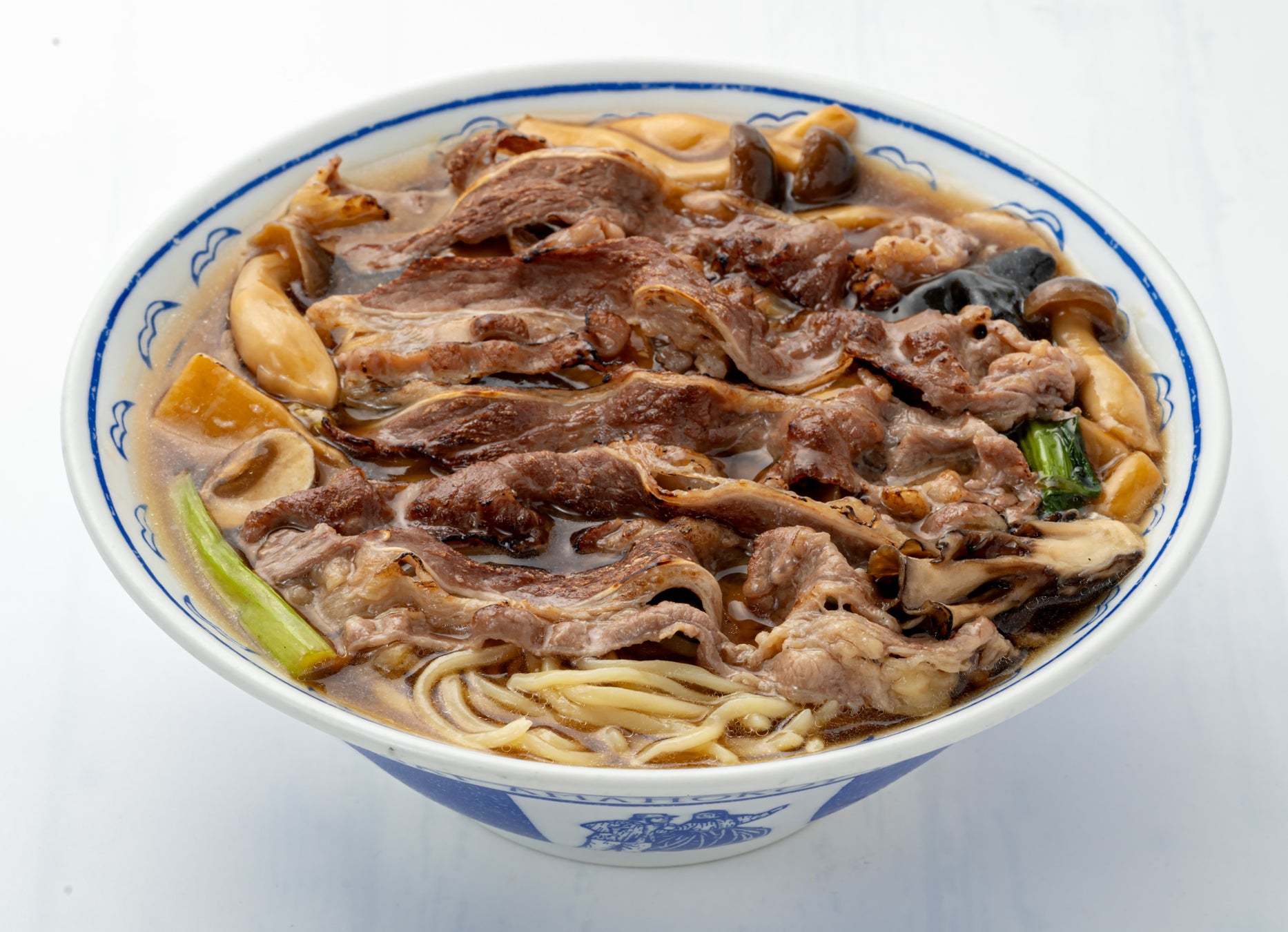 横濱一品香の秋限定麺！焦がし醤油の炙り牛しゃぶが激ウマ確定🤤