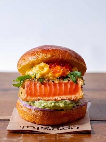 超話題！eggslutの激ウマ！サーモンレアかつ9/15🥚✨