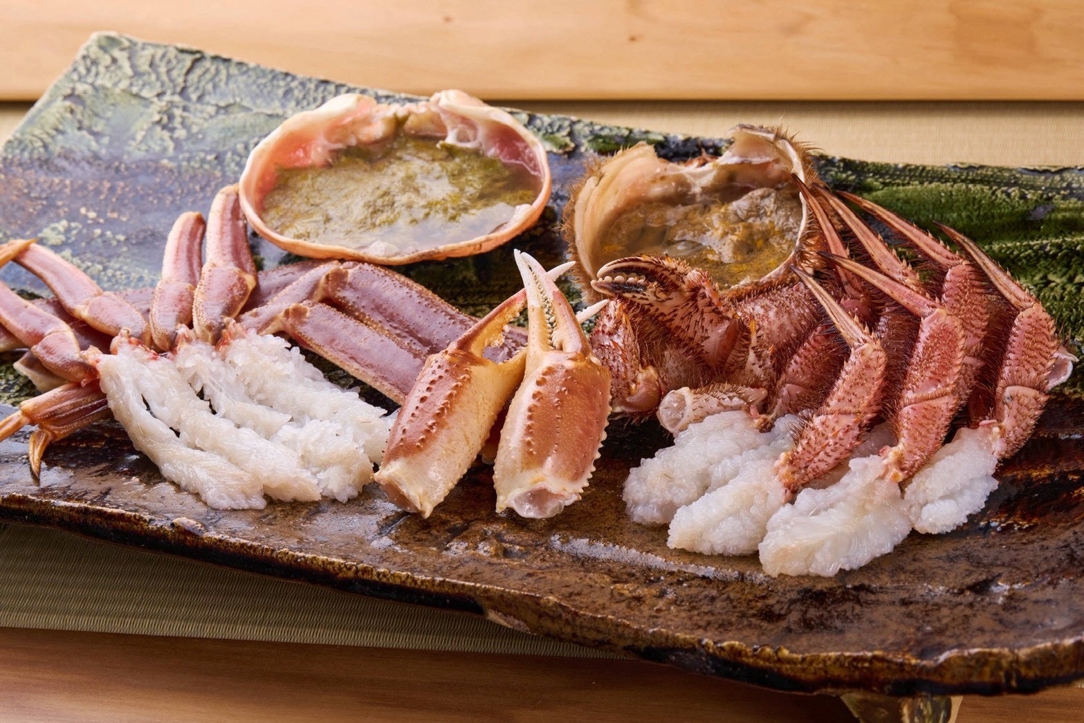 本日OP！金沢かにじぇんぬ🦀芸妓と活ガニ必食！