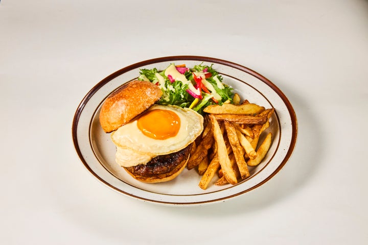 月見の常識破壊!てりやき月見バーガーは激ウマ確定🍔✨
