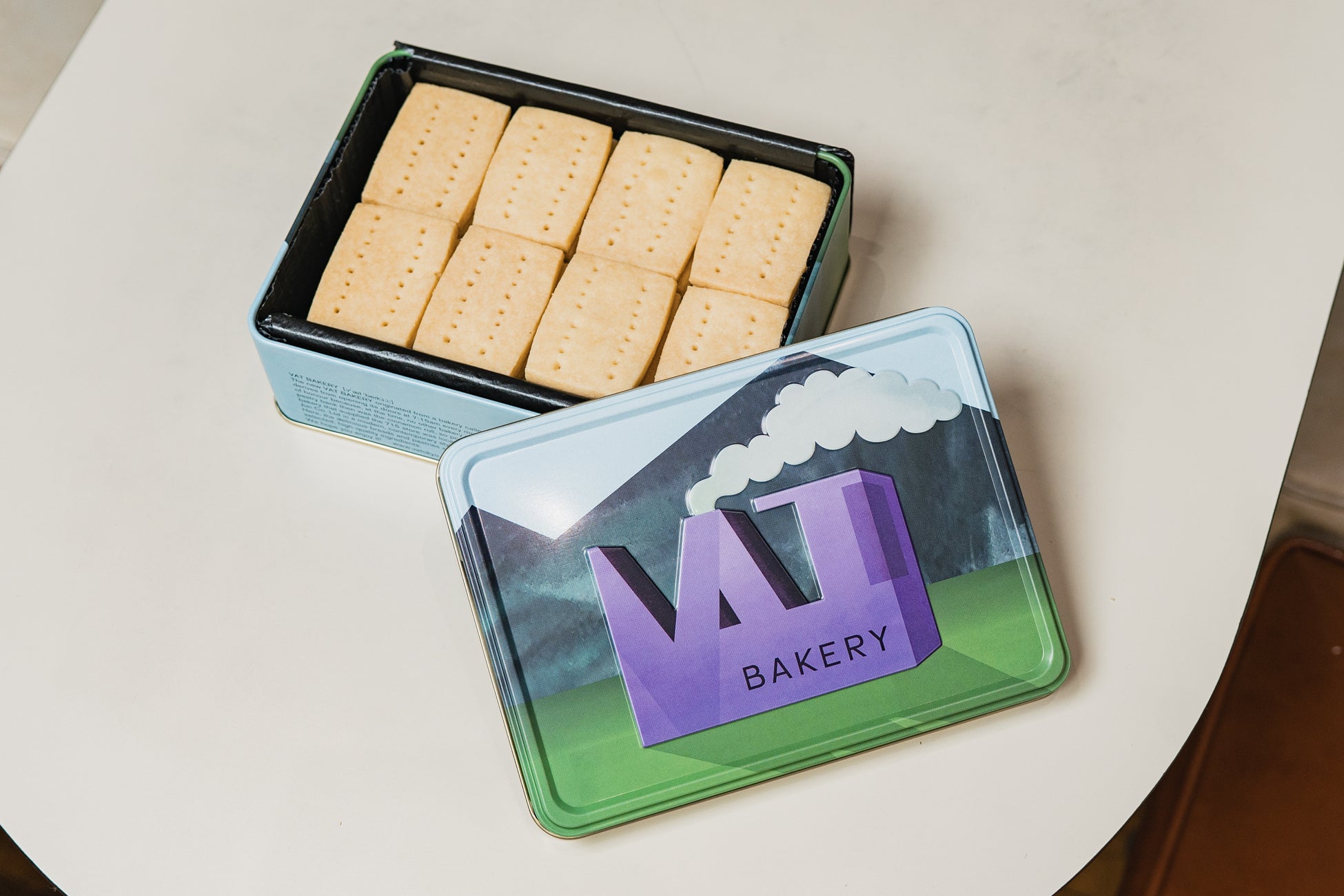 激ウマ確定！VAT BAKERY旬限定パンとクッキー缶が登場