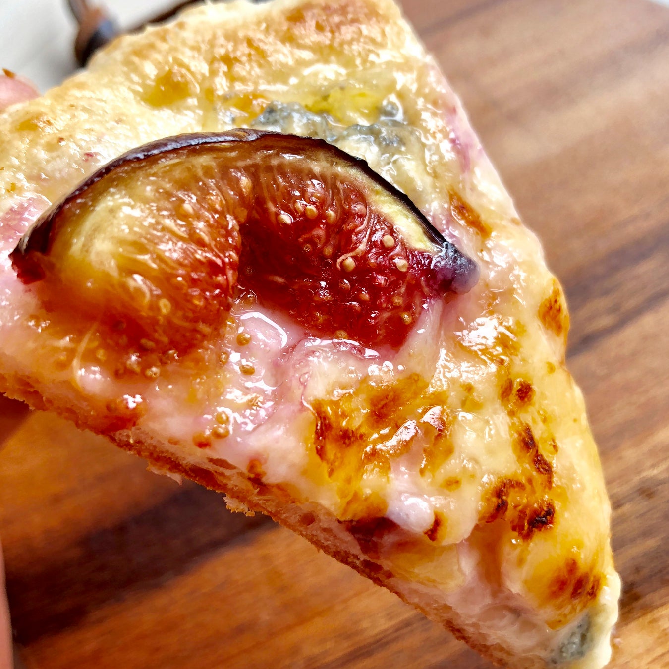 超話題!黒イチジク×チーズは激ウマ確定🤤🍕