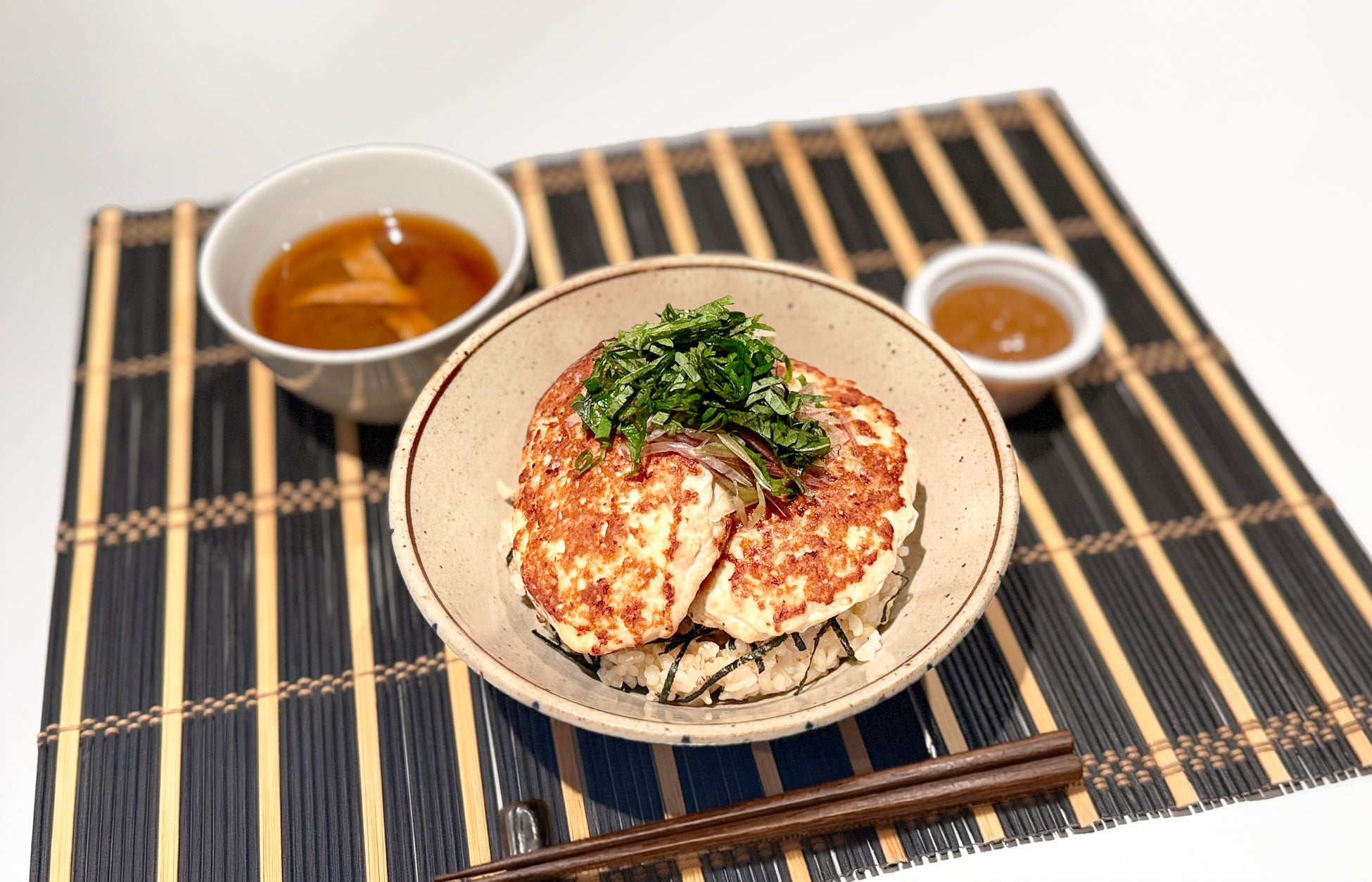 亜希コラボ第3弾！ハンバーグ丼は激ウマ必食🤤🍴