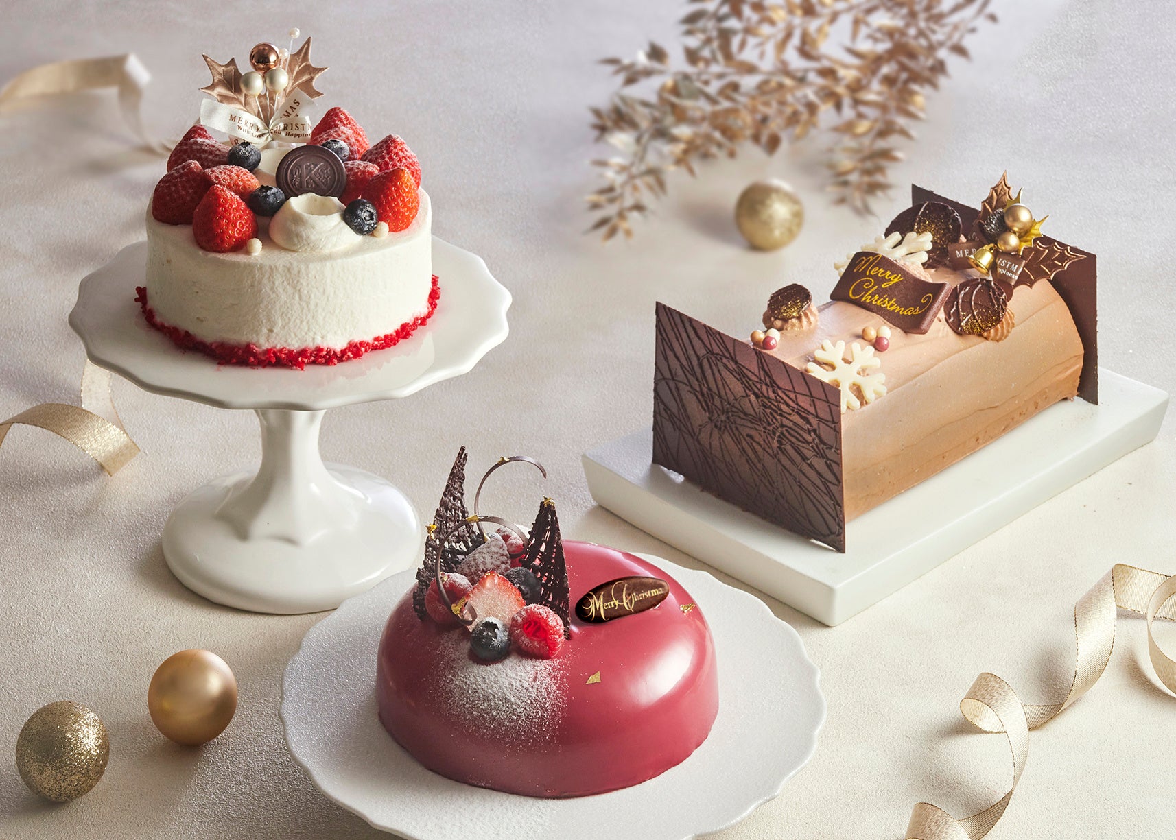 KARIN予約開始！艶めく赤Xmasケーキ🎄キャラメルベリー